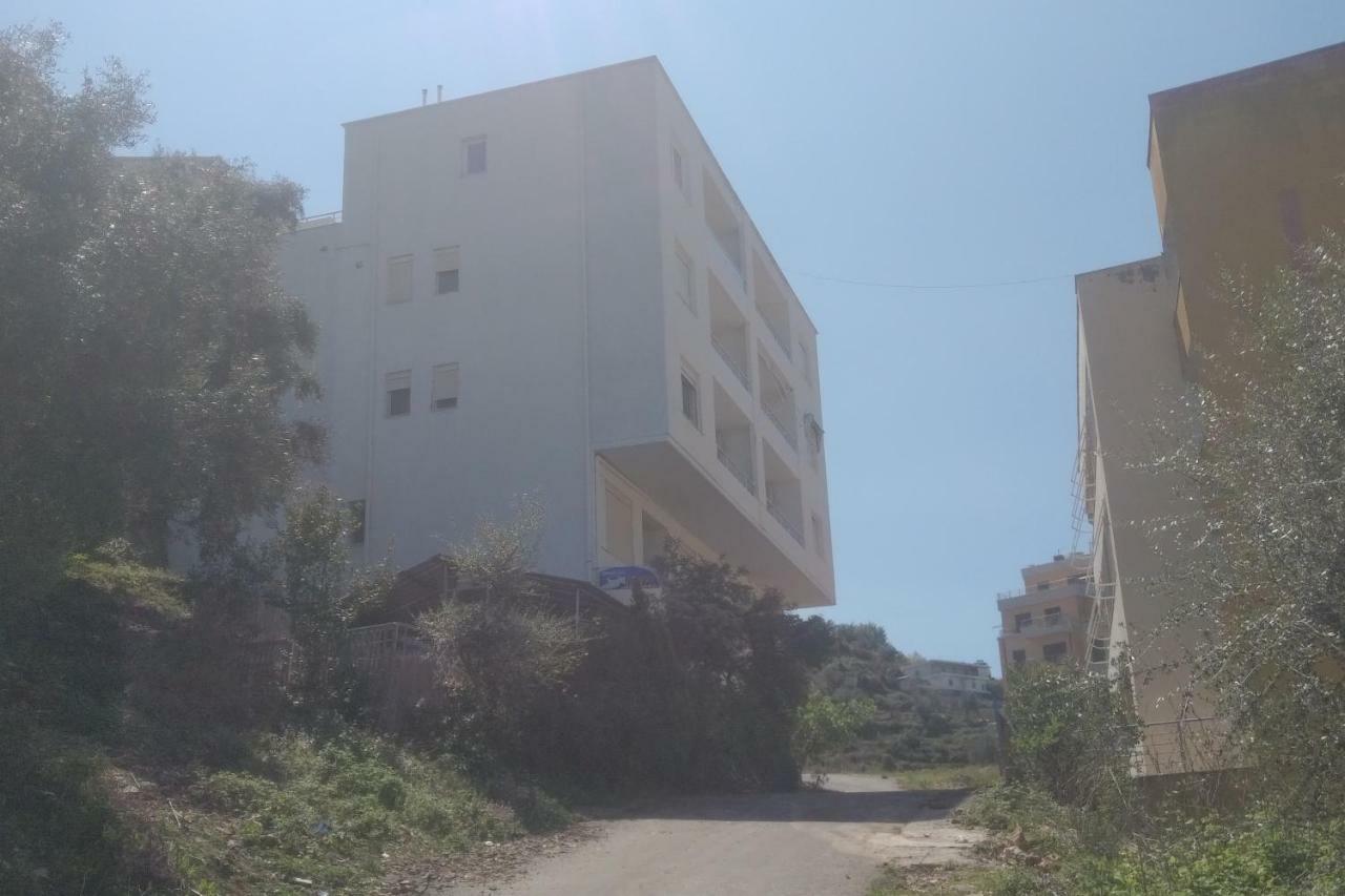 Deluxe Sea Apartment Vlorë Exteriör bild
