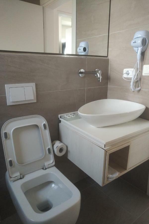 Deluxe Sea Apartment Vlorë Exteriör bild