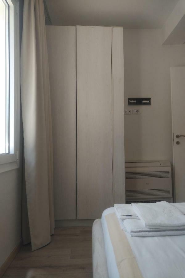 Deluxe Sea Apartment Vlorë Exteriör bild