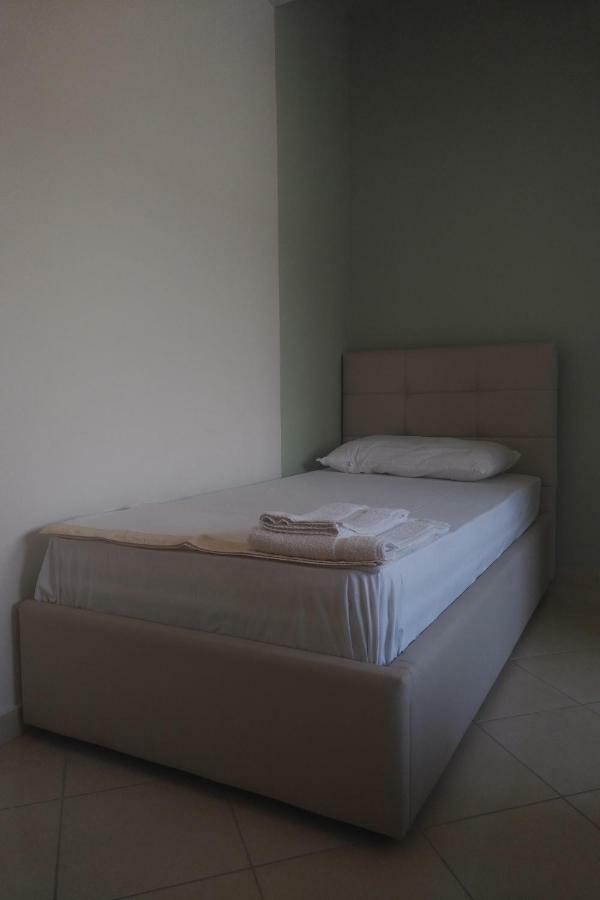 Deluxe Sea Apartment Vlorë Exteriör bild