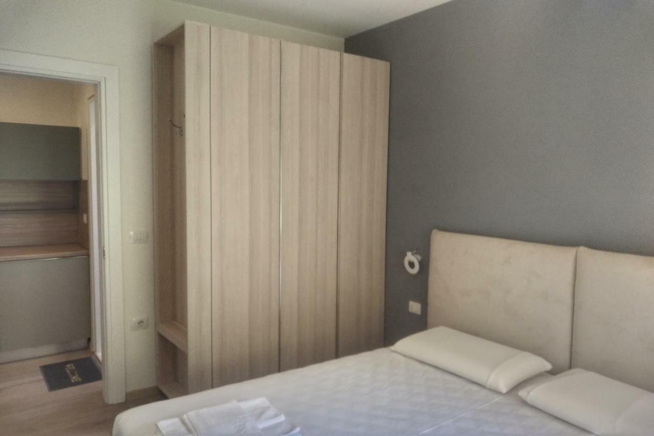 Deluxe Sea Apartment Vlorë Exteriör bild