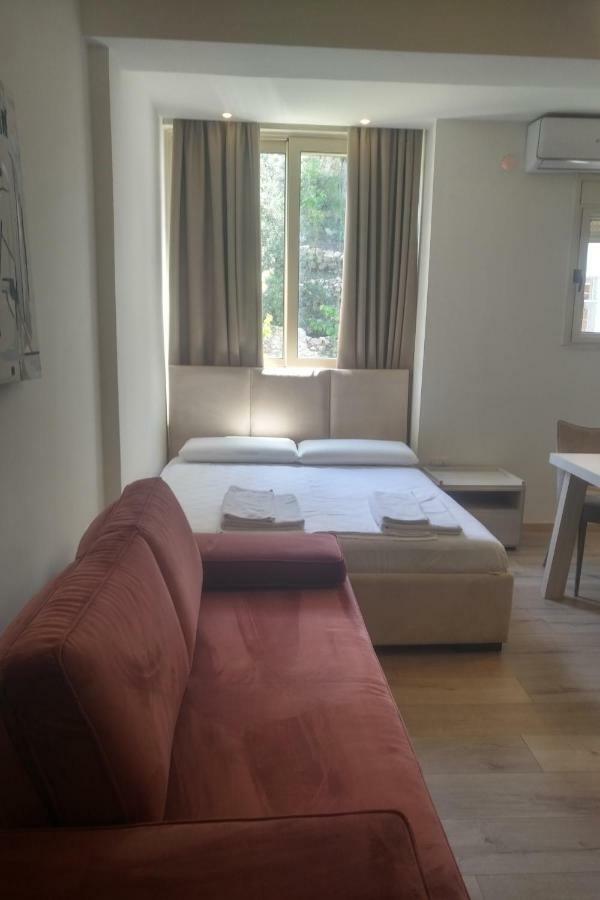 Deluxe Sea Apartment Vlorë Exteriör bild