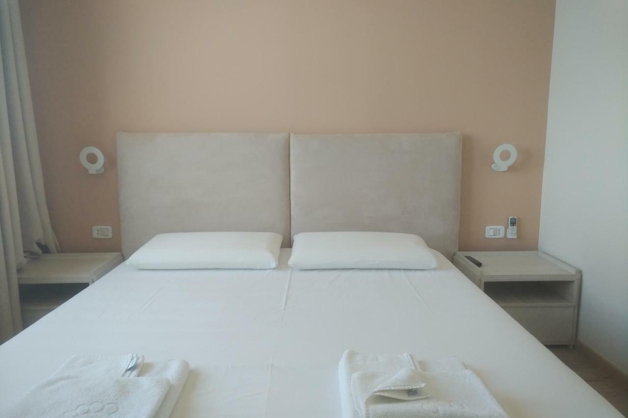 Deluxe Sea Apartment Vlorë Exteriör bild